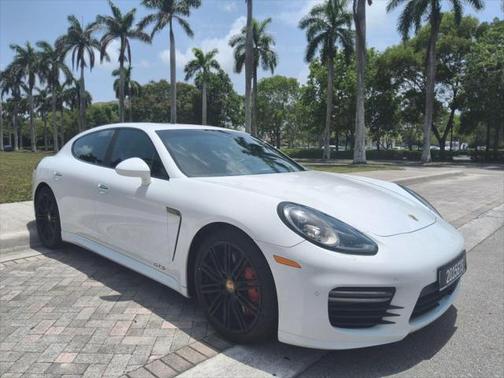 2015 Porsche Panamera GTS