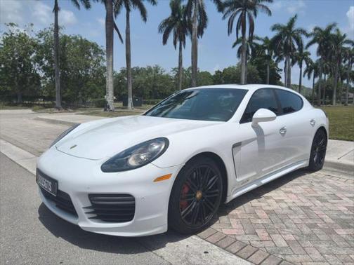 2015 Porsche Panamera GTS