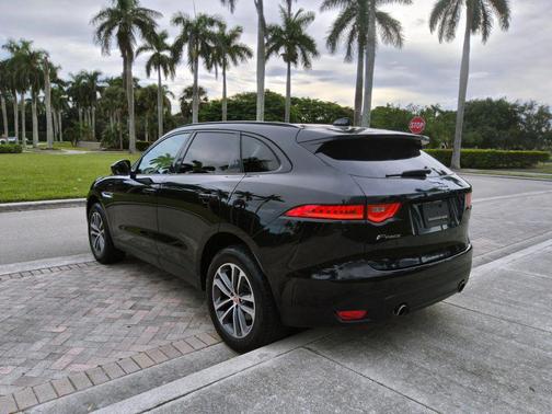 2017 Jaguar F-PACE 35t Premium