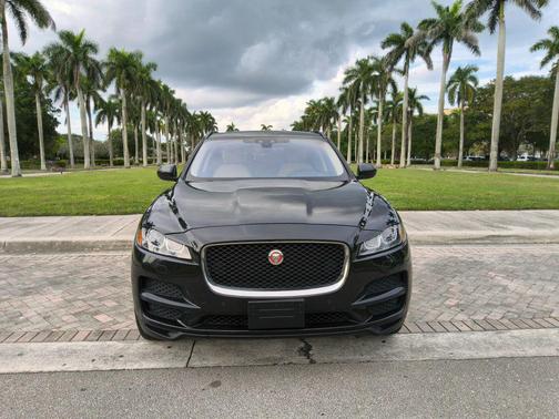 2017 Jaguar F-PACE 35t Premium