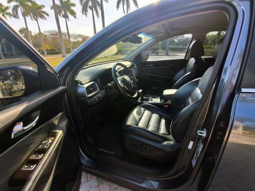 Gravity Grey 2019 Kia Sorento EX