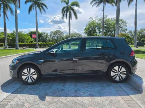 2019 Volkswagen e-Golf SE