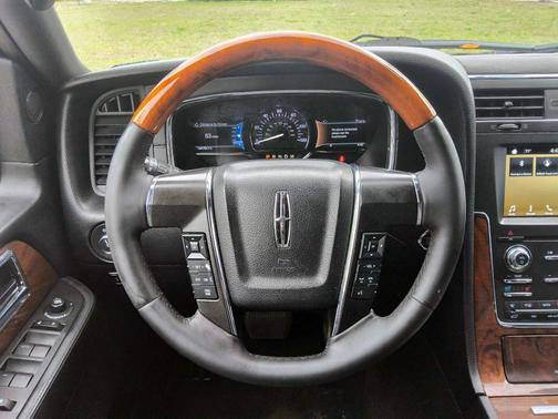 Black 2016 Lincoln Navigator Select