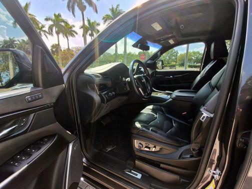 2018 Cadillac Escalade Luxury