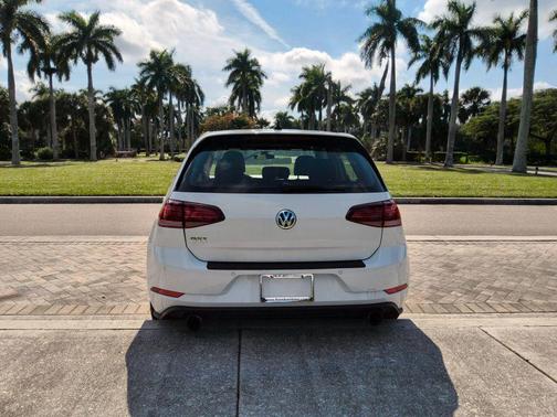 2018 Volkswagen Golf GTI 2.0T S 4-Door