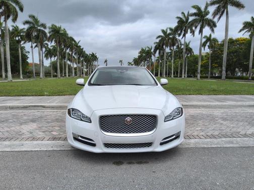 Fuji White 2019 Jaguar XJ XJL Portfolio