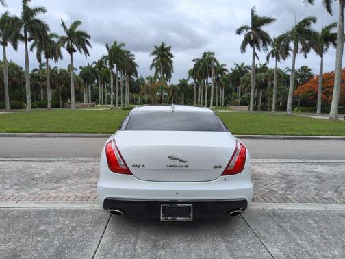 Fuji White 2019 Jaguar XJ XJL Portfolio
