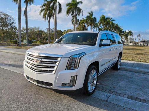 2017 Cadillac Escalade ESV Sport Platinum