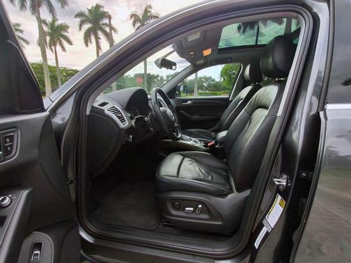 Gray 2017 Audi Q5 2.0T Premium