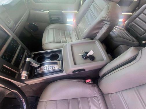 Black 2003 Hummer H2 Base
