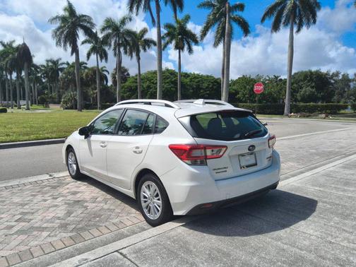 2017 Subaru Impreza 2.0i Premium