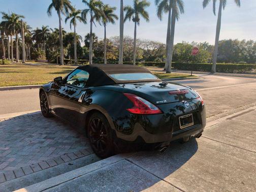 2010 Nissan 370Z Base