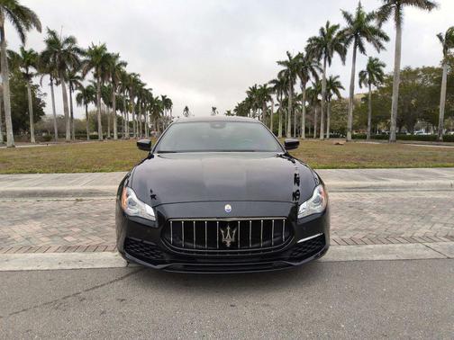 2017 Maserati Quattroporte GTS GranLusso