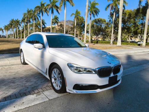 2018 BMW 750 i xDrive