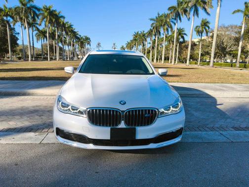 2018 BMW 750 i xDrive