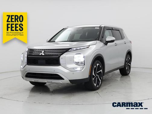 Silver 2023 Mitsubishi Outlander SE