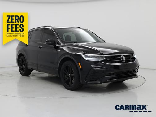 Black 2023 Volkswagen Tiguan SE R-Line Black
