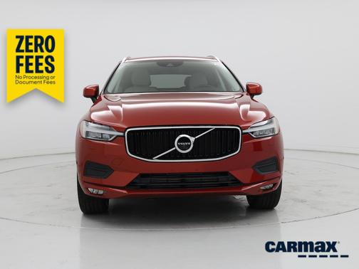 Red 2018 Volvo XC60 T6 Momentum