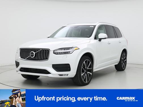 2022 Volvo XC90 T6 Momentum