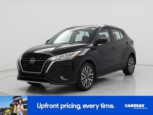 Black 2024 Nissan Kicks SV