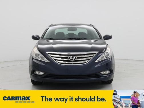2013 Hyundai SONATA SE