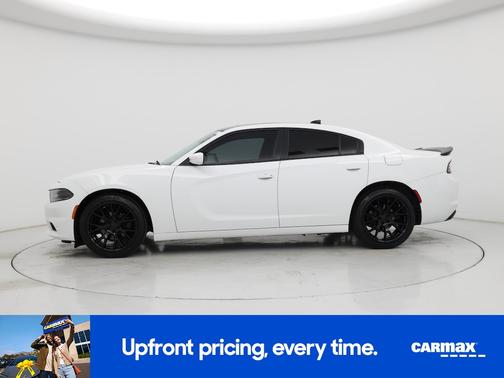 White 2018 Dodge Charger SXT Plus