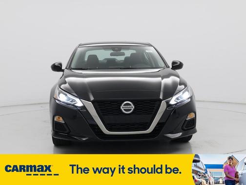 2022 Nissan Altima SR