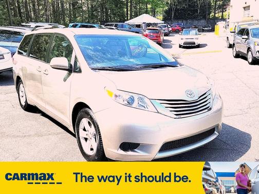 2017 Toyota Sienna LE