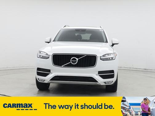 2017 Volvo XC90 T6 Momentum