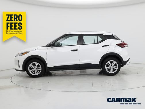 White 2024 Nissan Kicks S