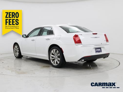 White 2018 Chrysler 300 Limited