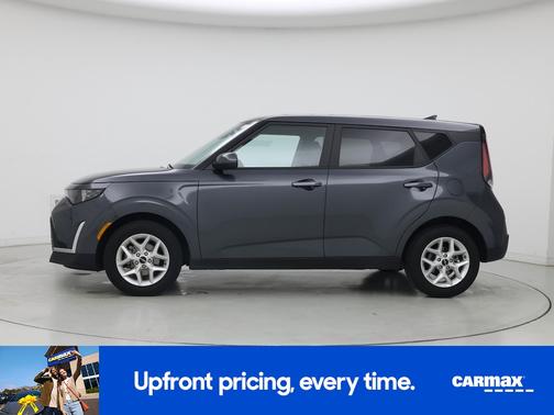 Gray 2025 Kia Soul LX