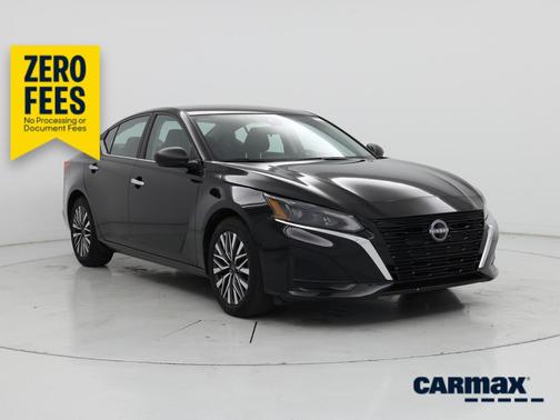 Black 2025 Nissan Altima SV