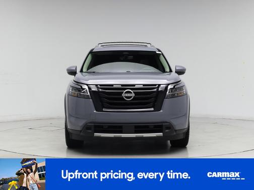 Gray 2024 Nissan Pathfinder Platinum