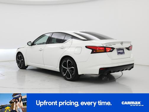 White 2023 Nissan Altima SR