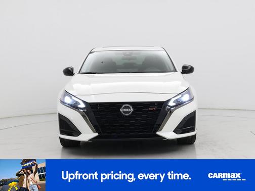 White 2023 Nissan Altima SR