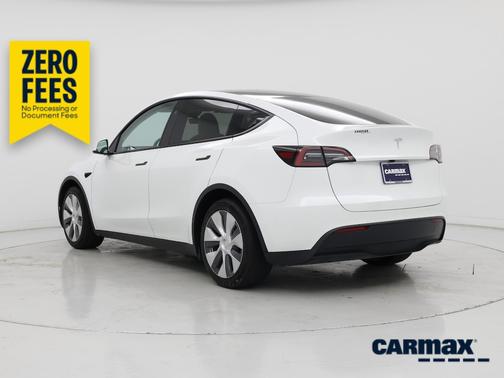 White 2024 Tesla Model Y Long Range