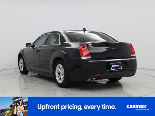 2019 Chrysler 300 Touring