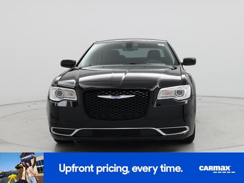 2019 Chrysler 300 Touring