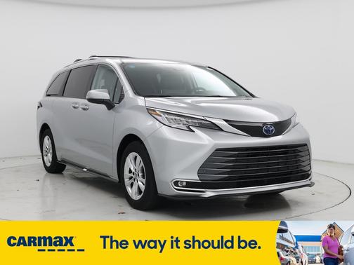 2023 Toyota Sienna Limited