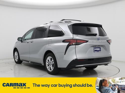 2023 Toyota Sienna Limited