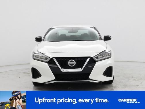 White 2019 Nissan Maxima SV