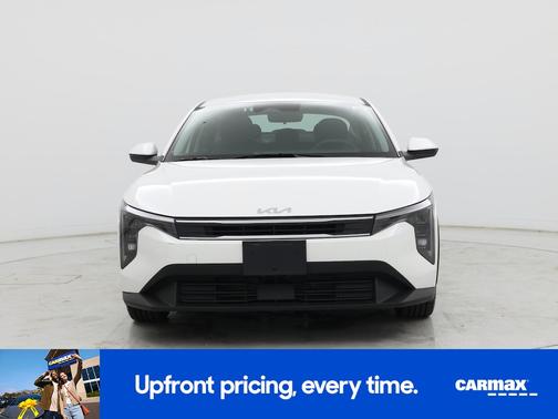 White 2025 Kia K4 LXS