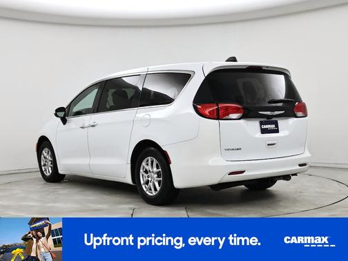White 2022 Chrysler Voyager LX
