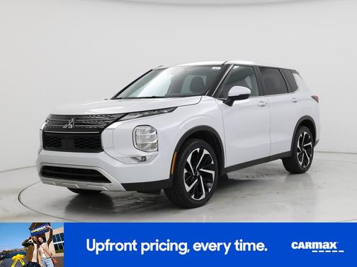 White 2023 Mitsubishi Outlander SE Special Edition