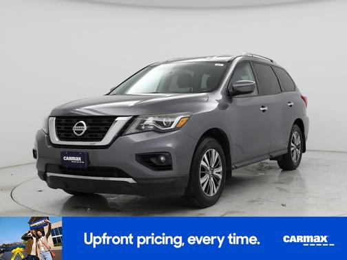 Gray 2018 Nissan Pathfinder SV
