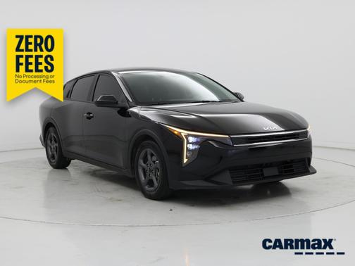 Black 2025 Kia K4 LX