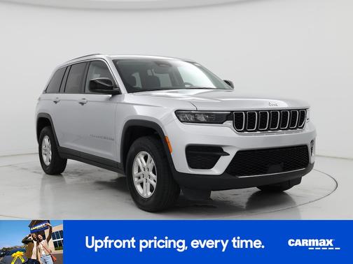 Silver 2023 Jeep Grand Cherokee Laredo