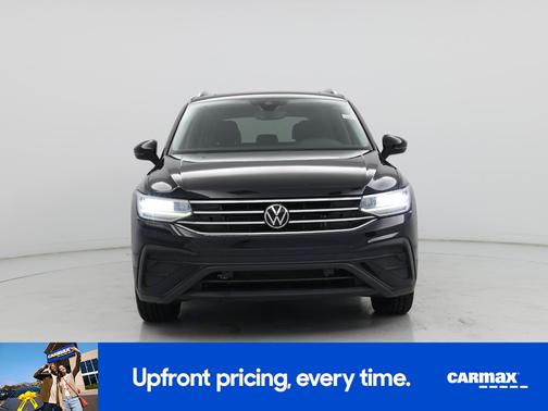 Black 2022 Volkswagen Tiguan SE