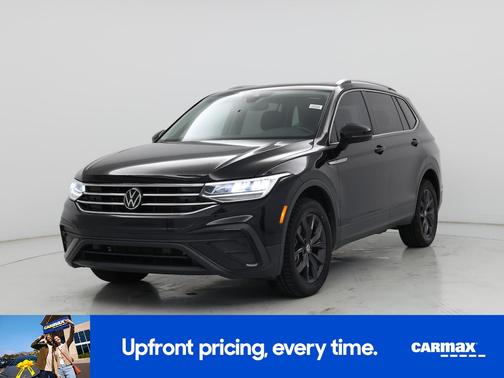 Black 2022 Volkswagen Tiguan SE